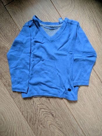 Pull bleu col V Okaidi- 2 ans