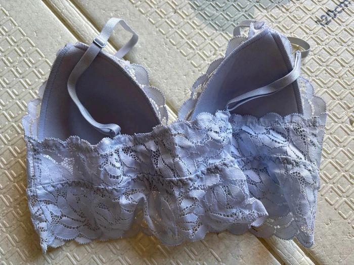 Brassière bleu clair Primark comme neuve 38-40 - photo numéro 3