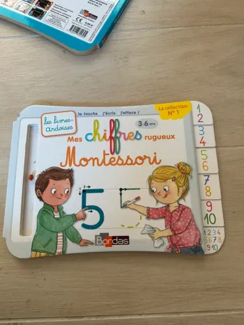 Livre ardoise les chiffres rugueux Montessori de bordas