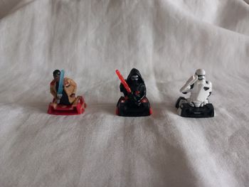 3 figurines Star Wars