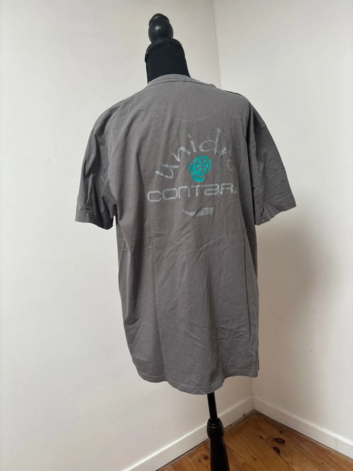 Tee shirt avec logo sur le dos - photo numéro 2