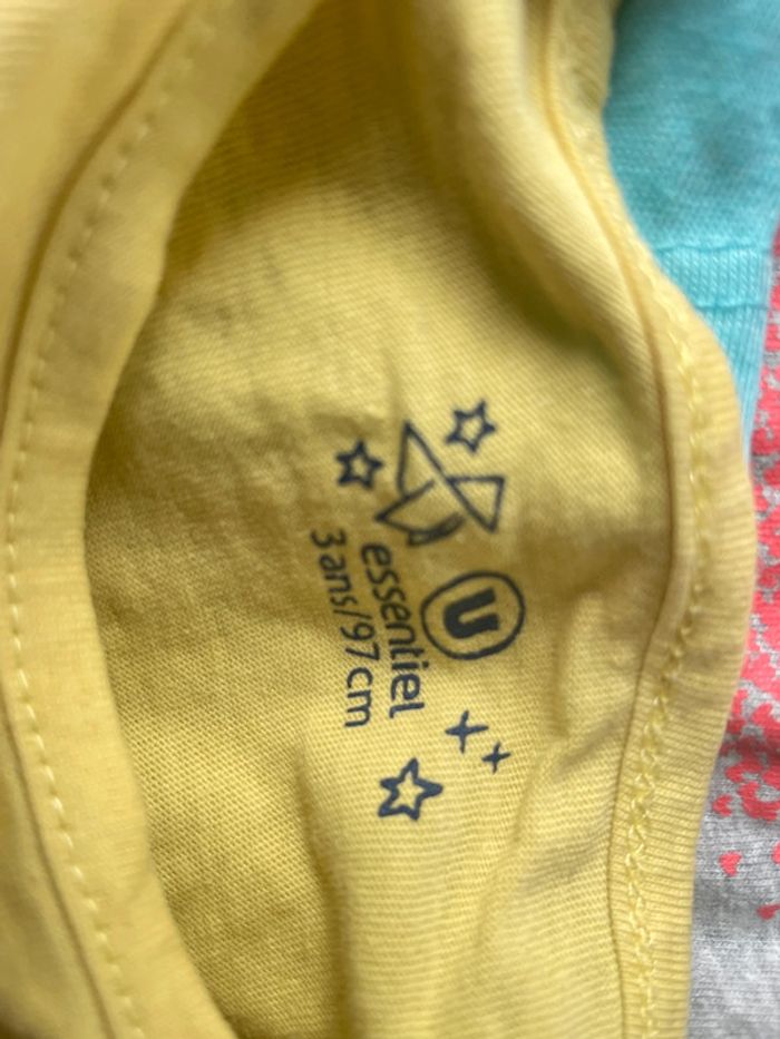 Lot t-shirts 3 ans - photo numéro 4