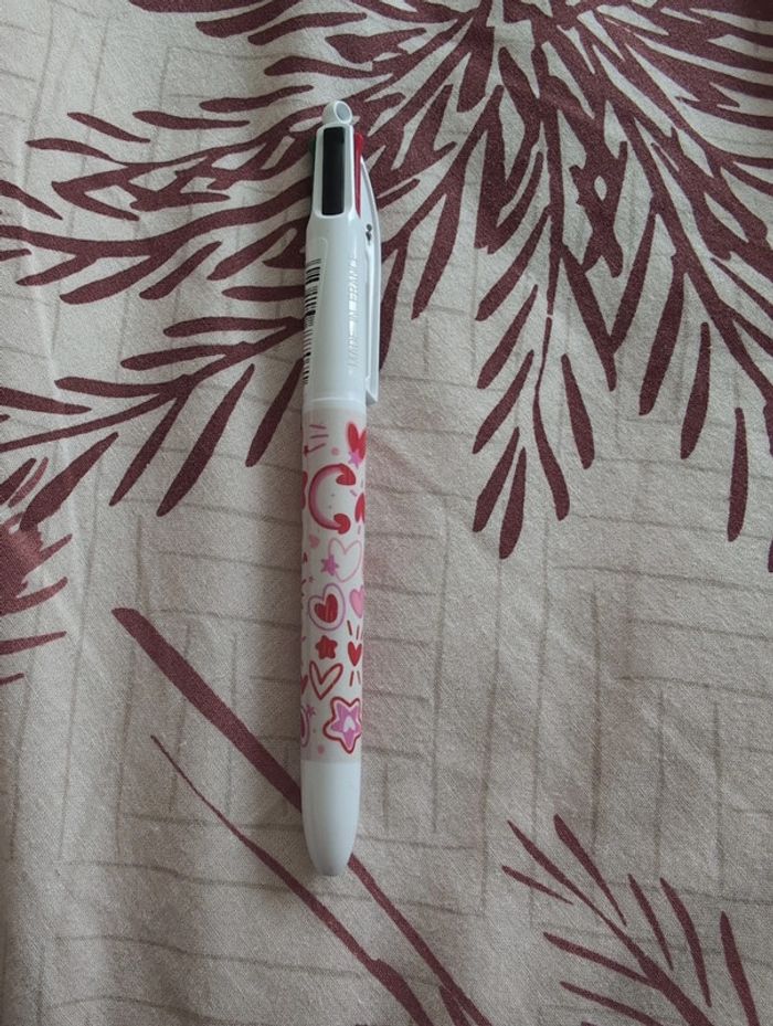 Bic édition limitée 4 couleurs saint Valentin 2024