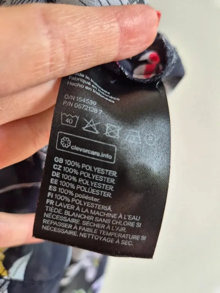 Chemisier d'été sans manche fleuries
🌸 H&M Taille XS 34 - photo numéro 4