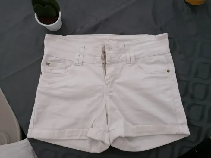 Short blanc