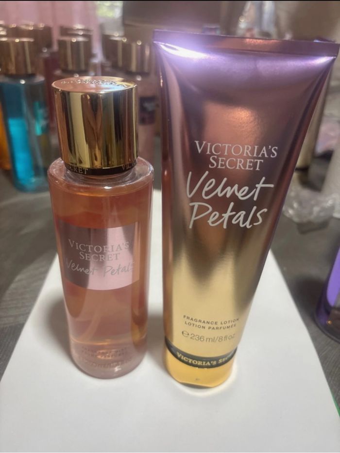 Ensemble crème et brume Victoria ´s secret Velnet Petals - photo numéro 2