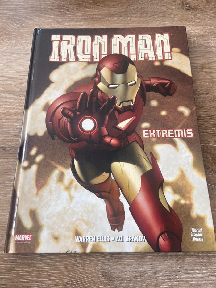 Iron man extremis marvel graphic novel comics