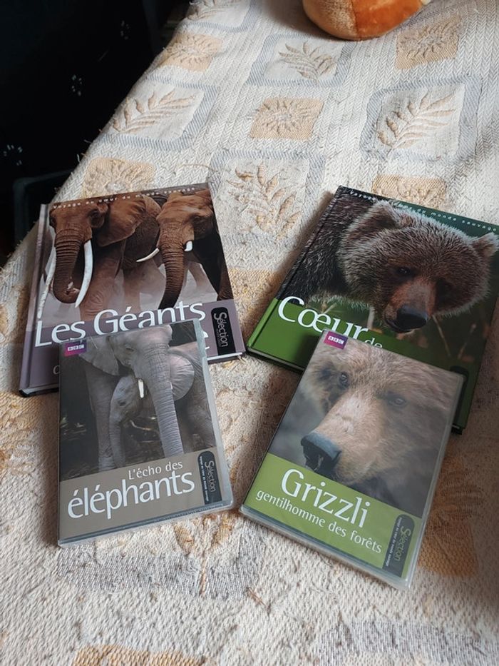 Magnifique lot de 2 livres avec les 2 dvd neuf