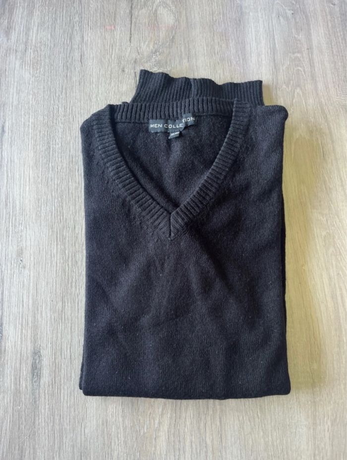 Pull léger col V - photo numéro 2
