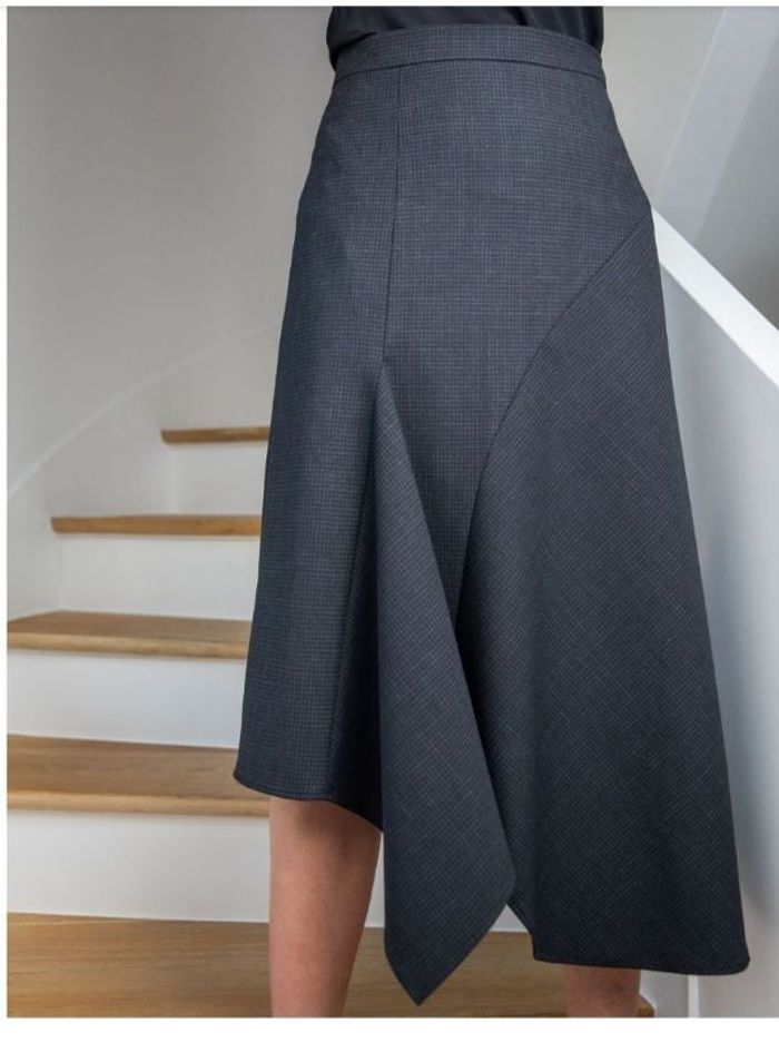 Jupe asymétrique grise