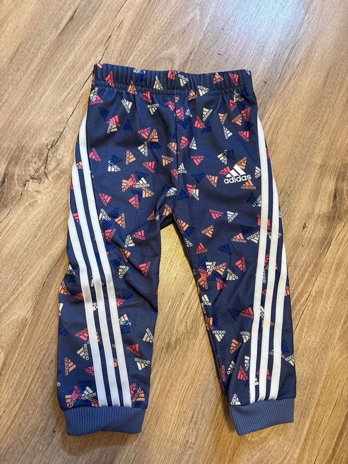 Ensemble Adidas Futur Icons Shiny Graphic mixte 9-12mois - photo numéro 9