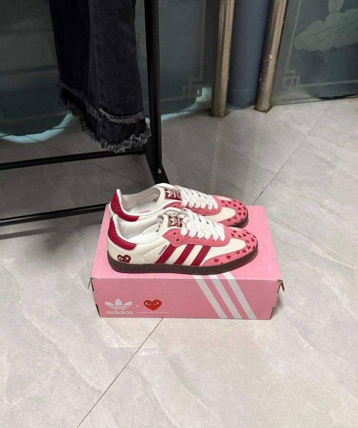 Nouveau Adidas Samba x Comme De Garcon - Taille 37