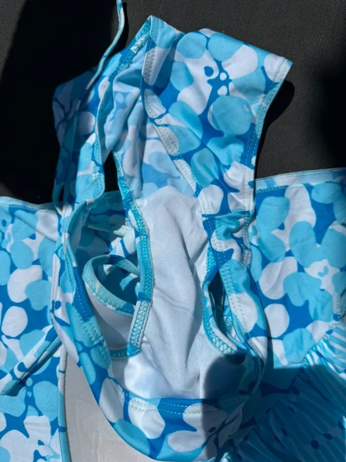 Neuf lot de 2 maillots de bain 2 pièces + paréos taille L - photo numéro 6