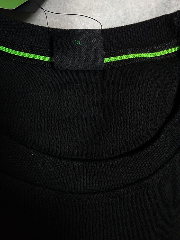 I sell new Porsche boss pull size XL - photo numéro 6