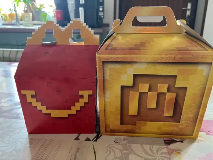 Lot deux boîtes Mac do minecraft - photo numéro 3