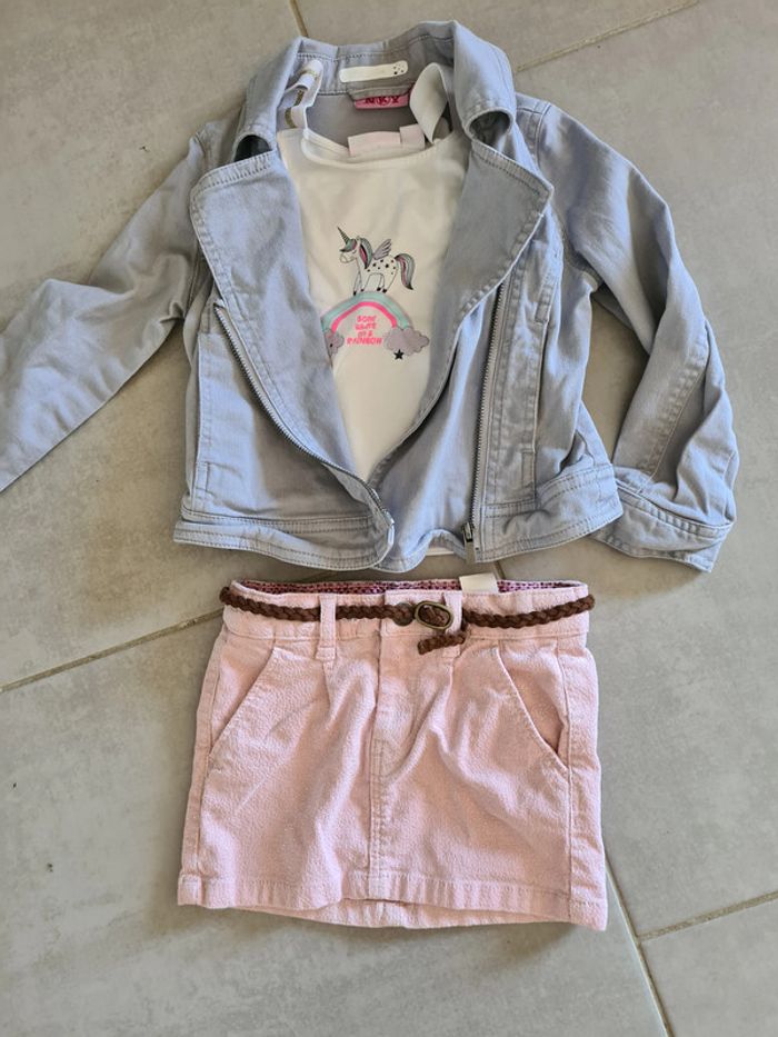 Ensemble jupe t-shirt veste