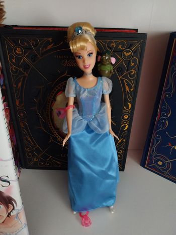 Poupée Cendrillon Rare Mattel Disney Cinderella 2009 + souris Gus Gus