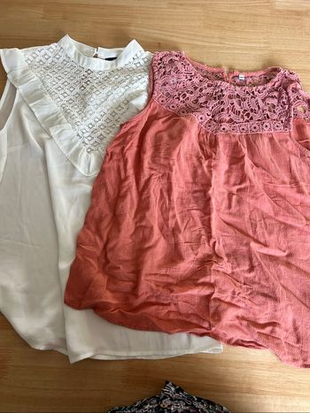 2 jolis top taille L en parfait état