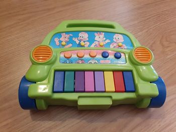 jouet musical piano et voiture