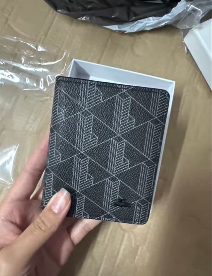 Portefeuille Lacoste - photo numéro 2