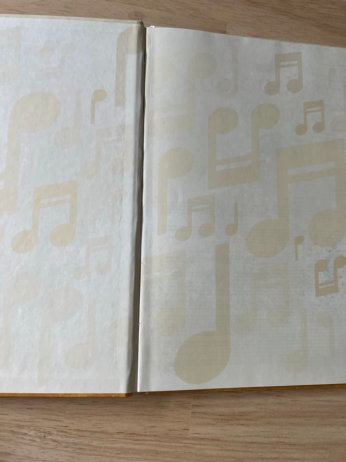 Livre Disney Audiocontes Magiques n°23 – Les Aventures de Winnie l’Ourson – Bon État (Sans Figurines) - photo numéro 2