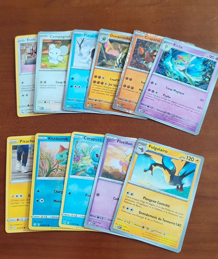Lot de 11 cartes Pokemon