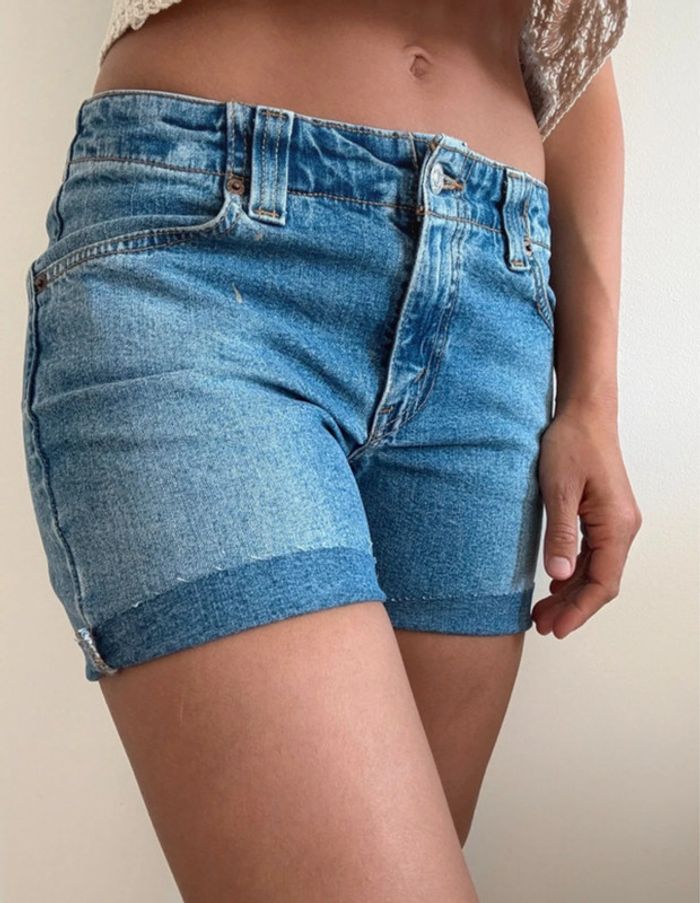 Short en jean vintage Levis 525 usa taille 36 bon état - photo numéro 2