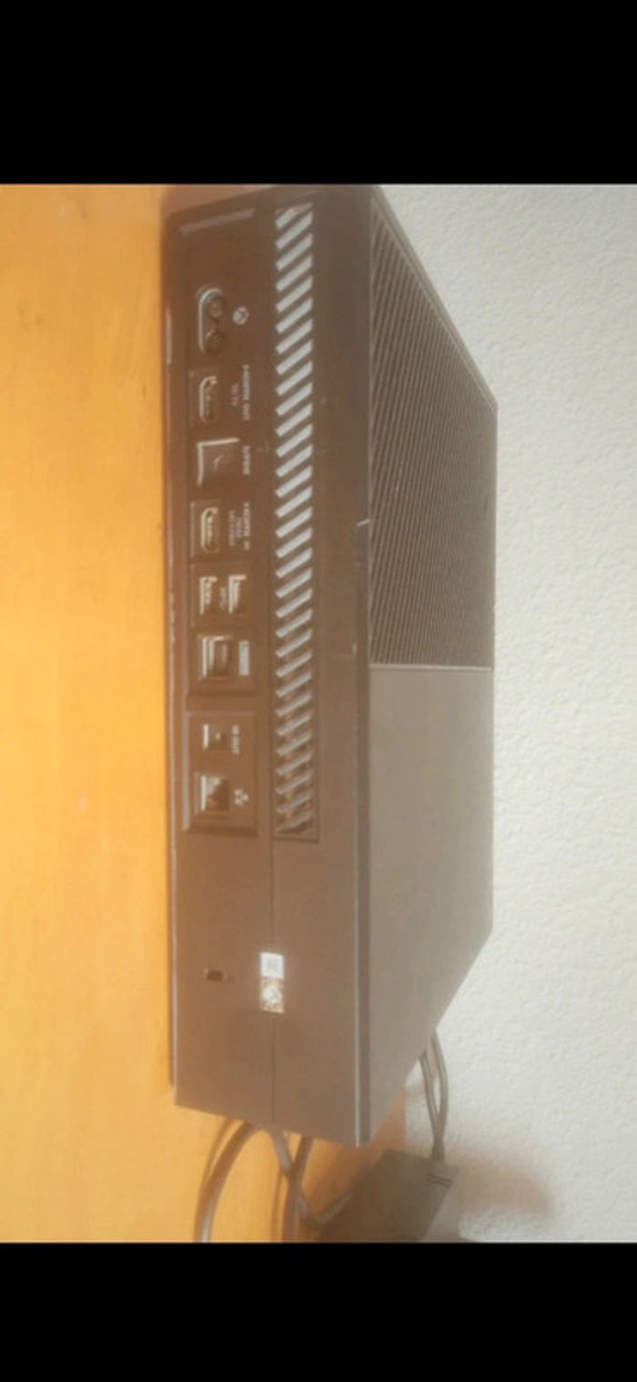 Xbox one +2 manettes - photo numéro 5