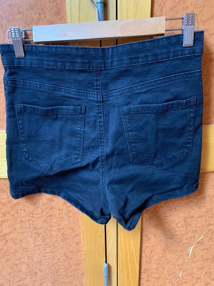 Short noir taille 40 - photo numéro 2