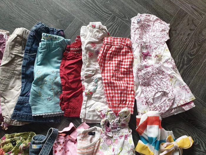 Lot de 33 vêtements été fille 6 mois - photo numéro 2