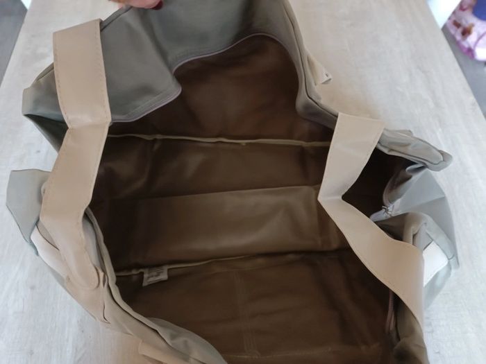 Sac de voyage et pochette Damart - photo numéro 4