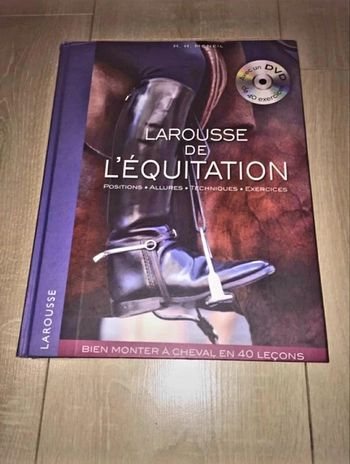 Livre 📖 le larousse d'équitation 12€