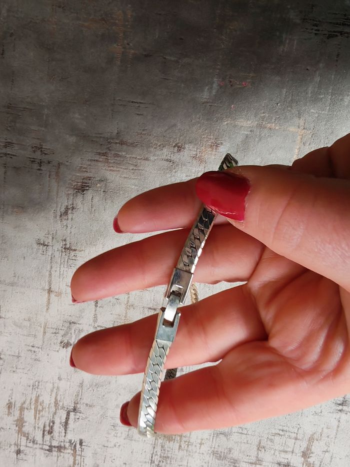 Collier en forme de V couleur argentée maillons serpent plat - photo numéro 4