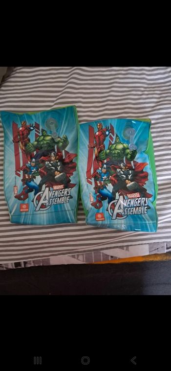 Brassards avengers