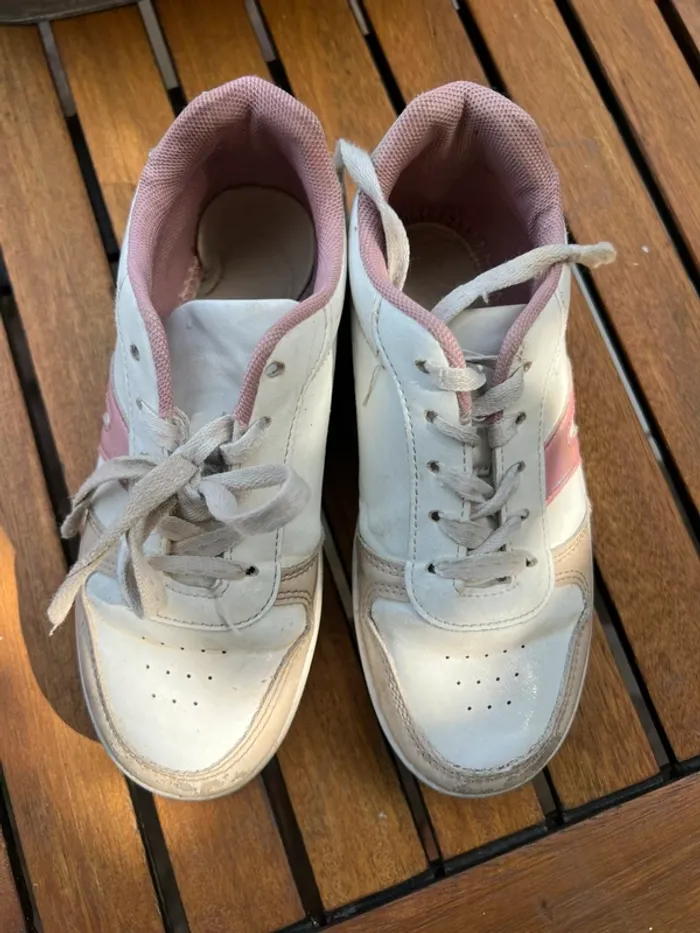 Basket tricolore taille 32 chaussea