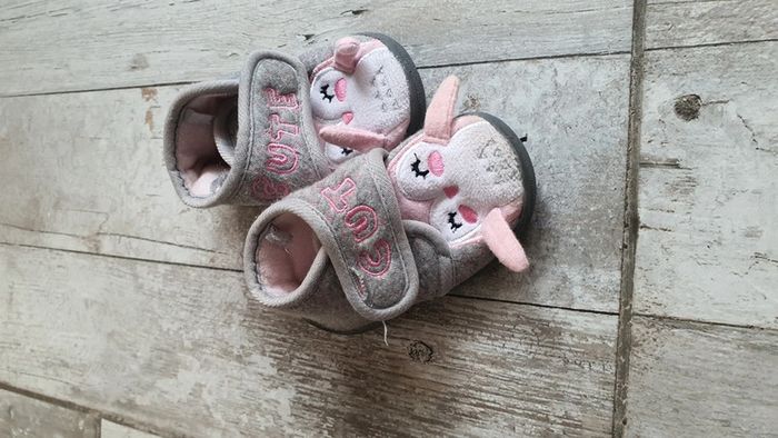 Chaussons taille 19 en très bon état