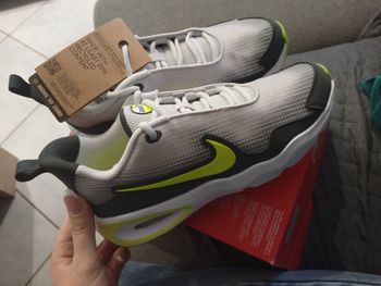 Basket Nike air max taille 38.5