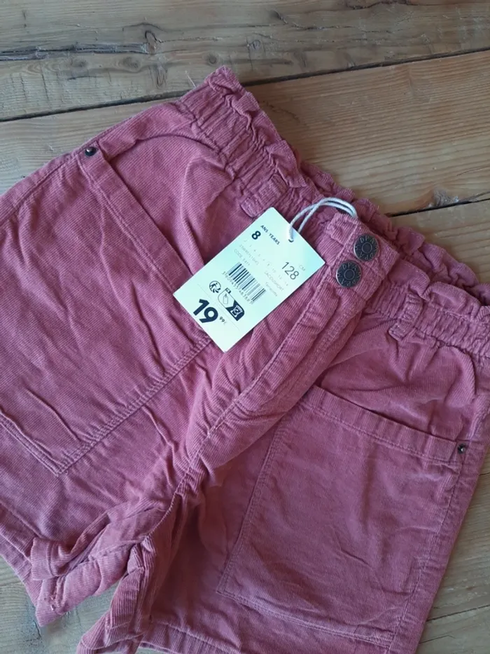 Short en velour neuf - photo numéro 2