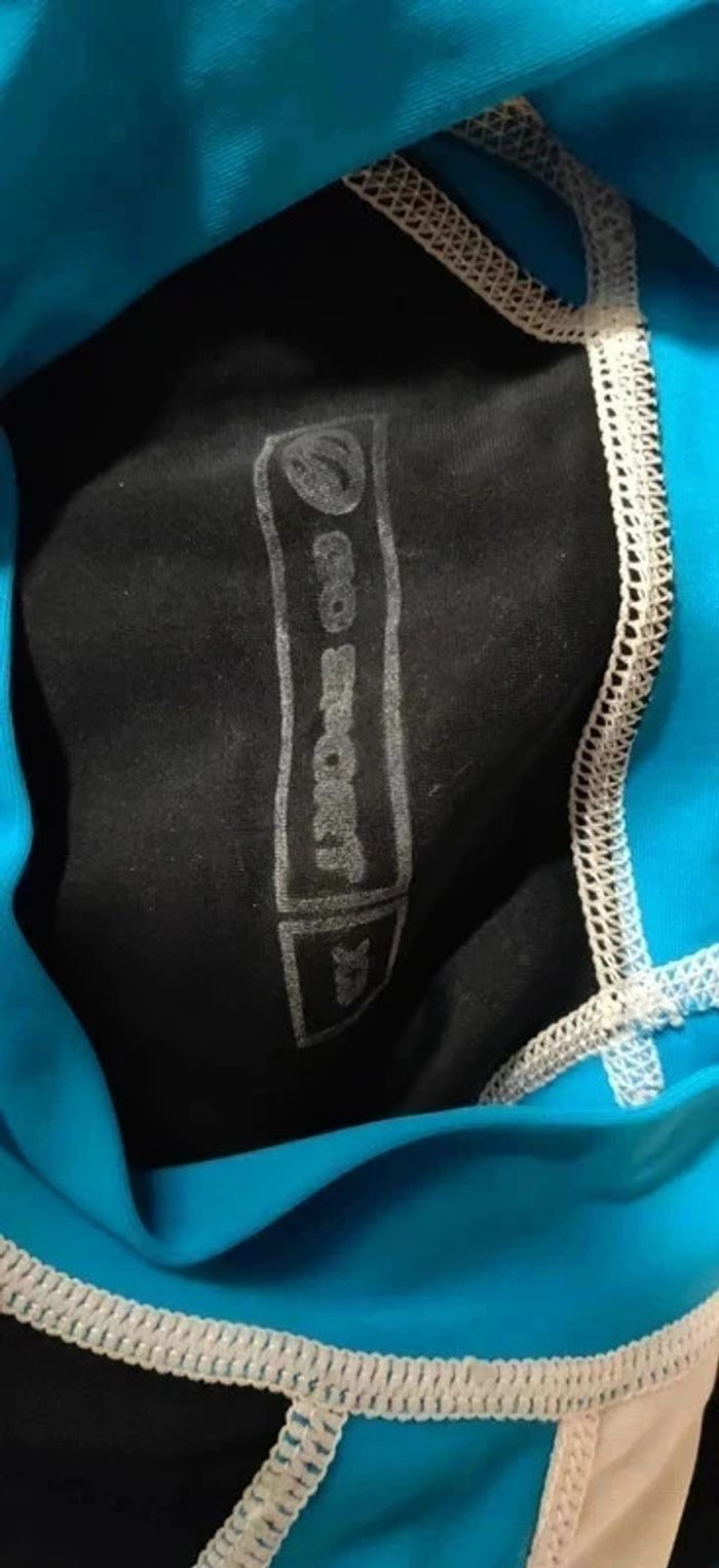 T-shirt mc anti-uv noir et bleu Go Sport 14A - photo numéro 4