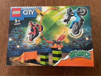 Boîte lego city 60299 Neuve