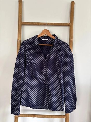 Chemise bleu marine à motifs