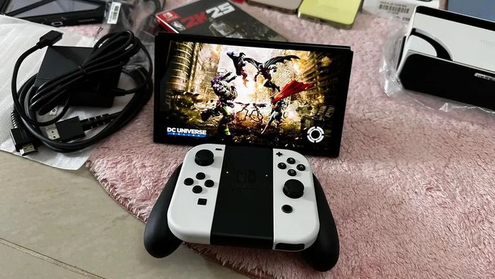 Nintendo Switch Oled - photo numéro 2