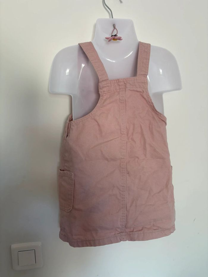 Robe salopette rose Primark - 18/24 mois - Très bon état - photo numéro 2