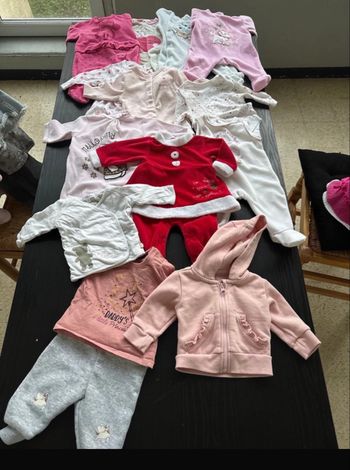 Lot vêtement bébé 1 mois