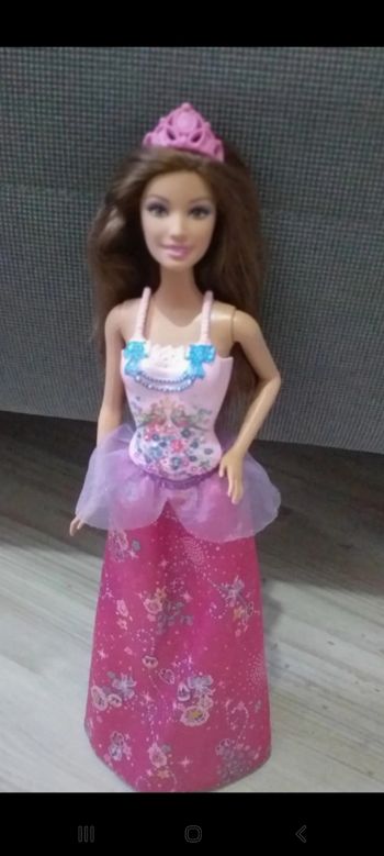 Poupée Barbie princesse féerique