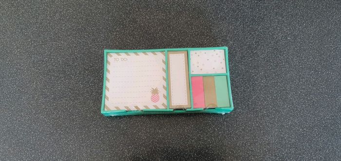 Lot de post it Neuf V5