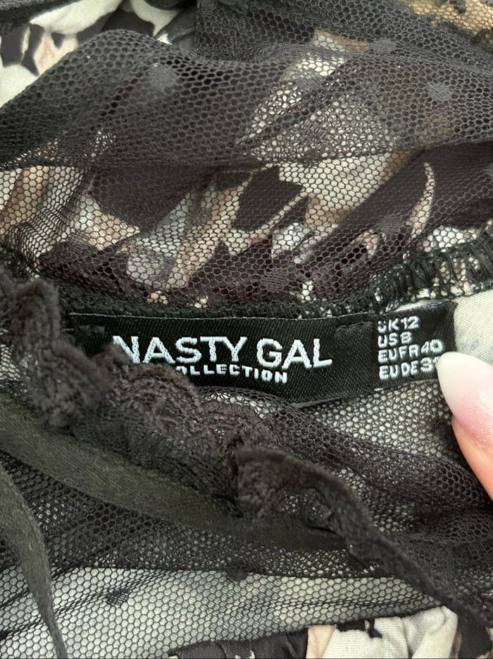 Robe fleurie à manches longues Nasty Gal taille française 40 jamais portée - photo numéro 9