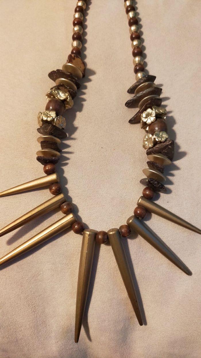 Collier ethnique naturel et doré – Collection Terres d’Ailleurs - photo numéro 3