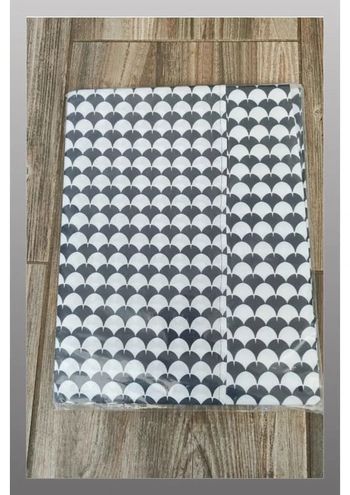 Nappe rectangulaire grise et blanche 130x160 cm