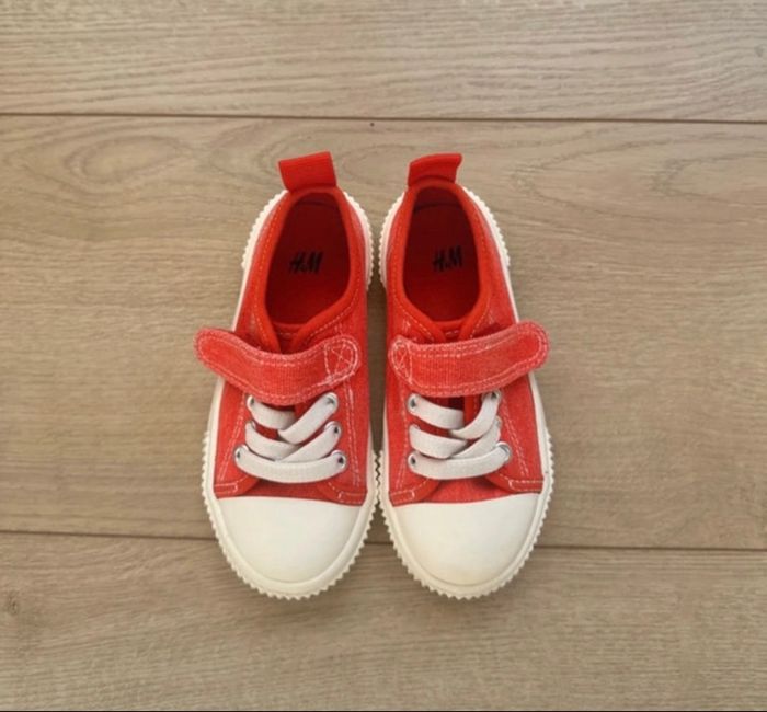 Baskets en toile H&M bébé fille 24 parfait état